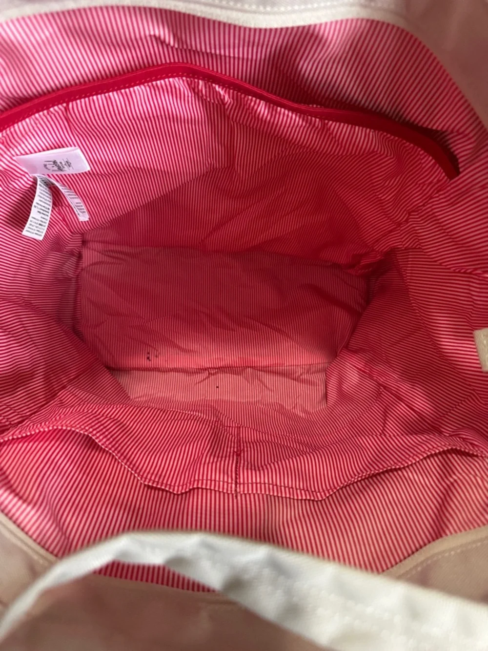 Herschel Retreat Tote - Picture 2 of 11